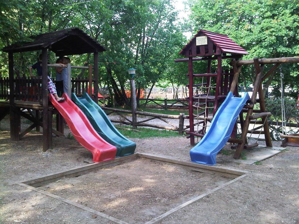 Agriturismo Mezzaluna Malchina Buitenkant foto