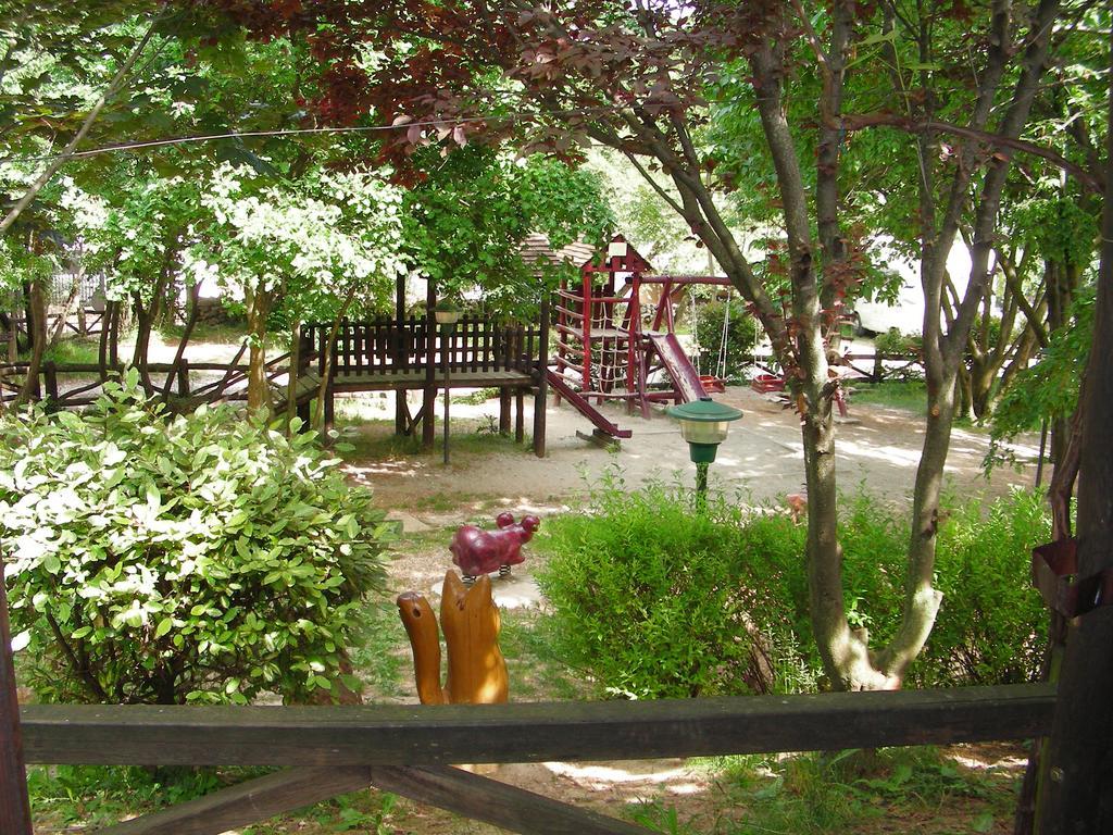 Agriturismo Mezzaluna Malchina Buitenkant foto