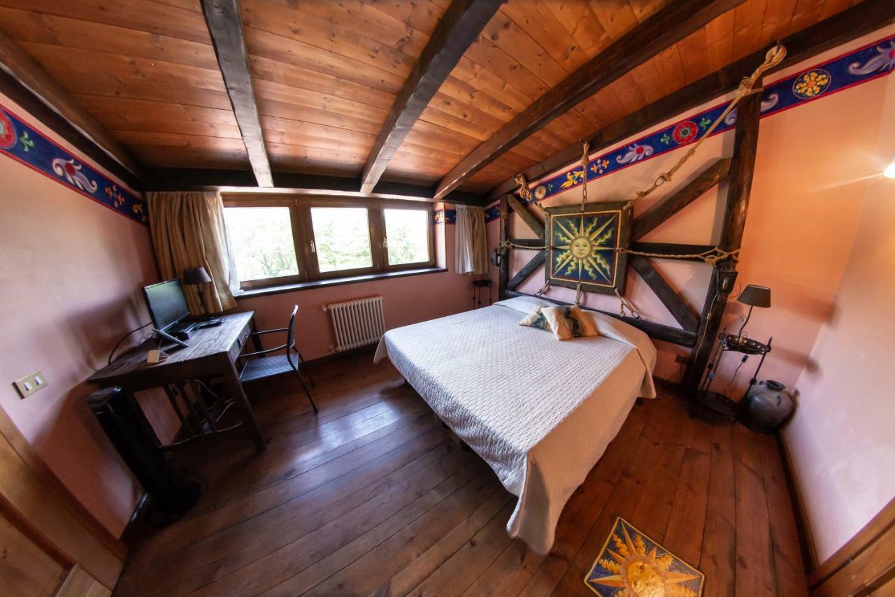 Agriturismo Mezzaluna Malchina Buitenkant foto
