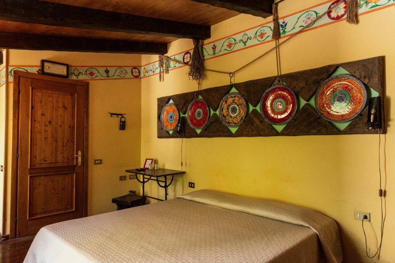 Agriturismo Mezzaluna Malchina Buitenkant foto