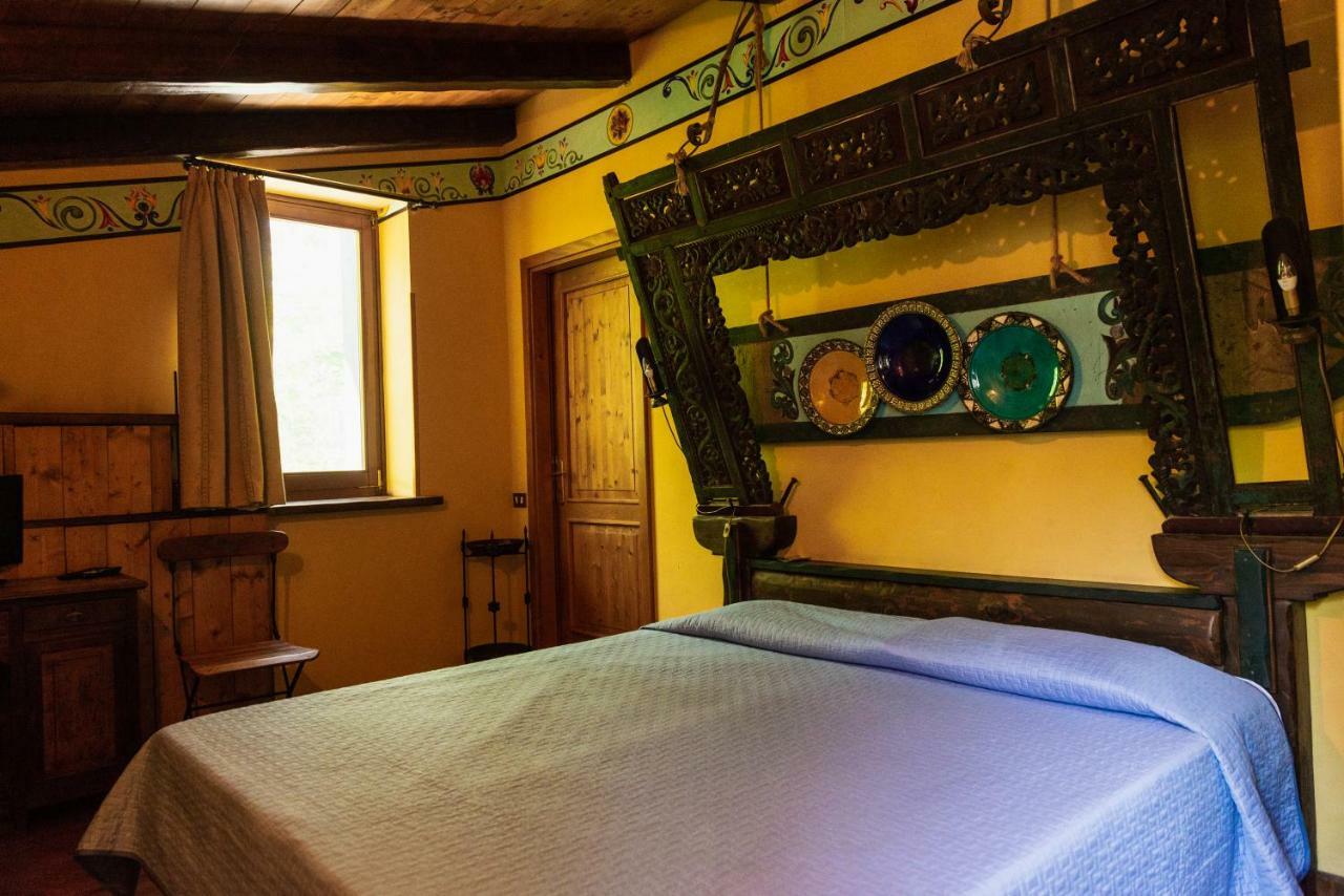Agriturismo Mezzaluna Malchina Buitenkant foto